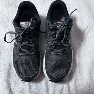 𝖴𝗌𝖾𝖽 𝖭𝖤𝖶 𝖡𝖠𝖫𝖠𝖭𝖢𝖤 𝗋𝗎𝗻𝗻𝗶𝗻𝗴 𝗌𝗁𝗈𝖾𝗌 𝖲𝖨𝖹𝖤 9 𝖡